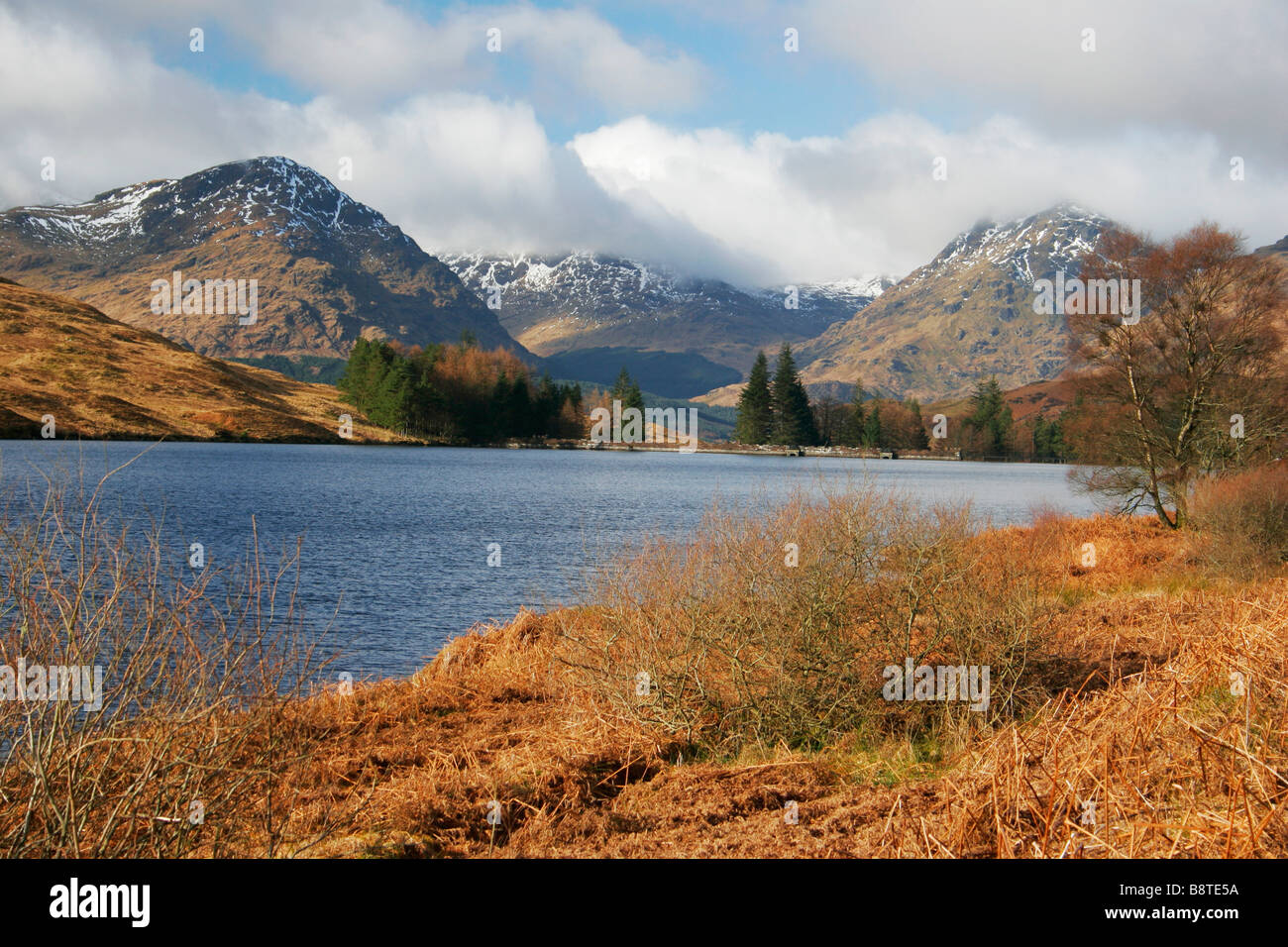 Loch Arklet dans le parc national du Loch Lomond et des Trossachs, Ecosse Banque D'Images