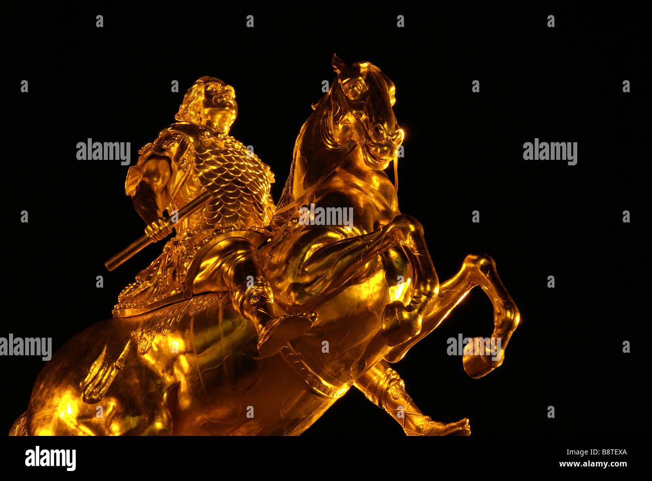 Dresde Dresde Goldener Reiter Nacht nuit Golden Knight 12 Banque D'Images