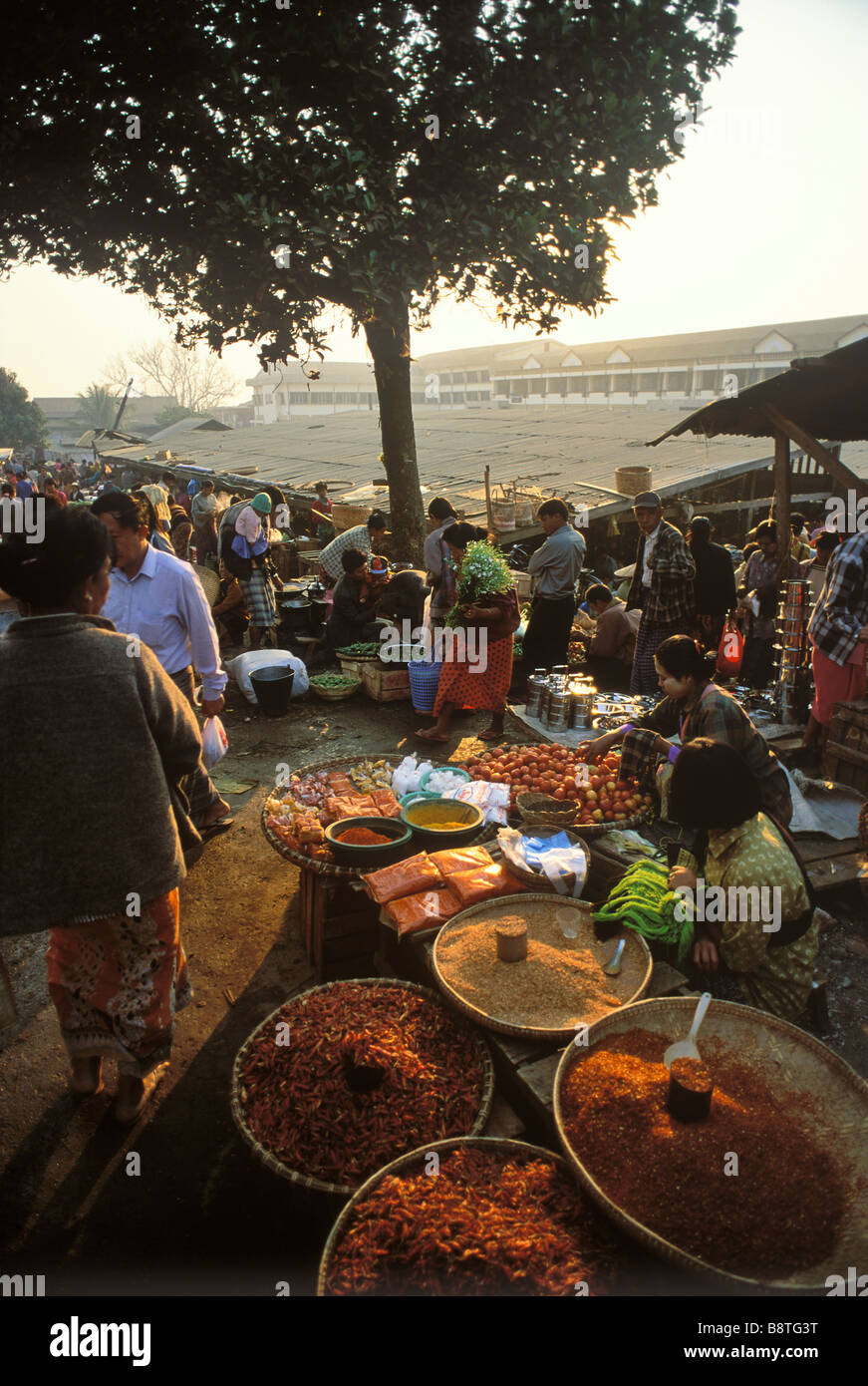 Épices à vendre dans le nord de la Birmanie marché Lashio Banque D'Images