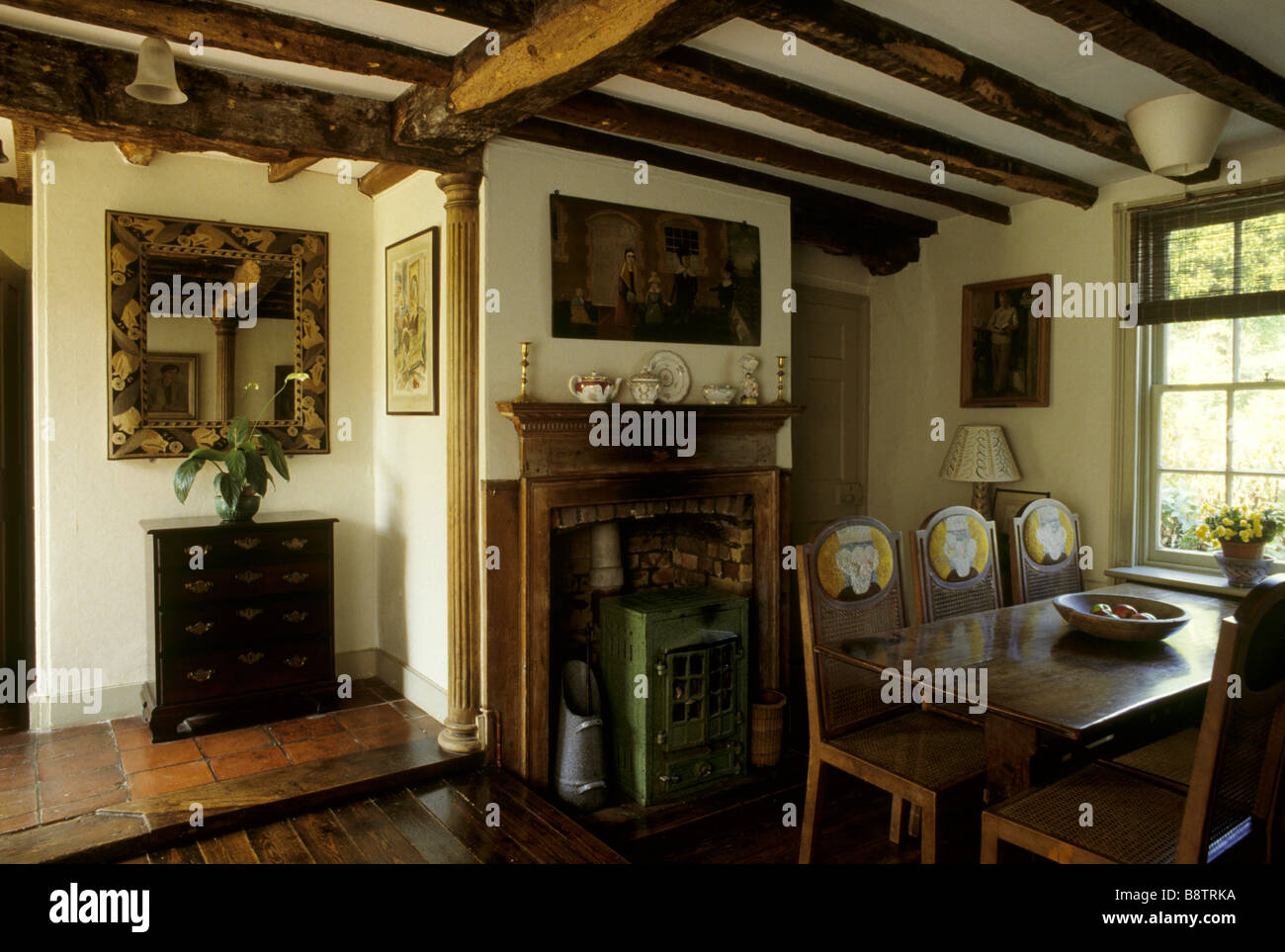 La salle à manger à la maison de l'ancien moine accueil de Virginia et Leonard Woolf dans l'East Sussex Banque D'Images