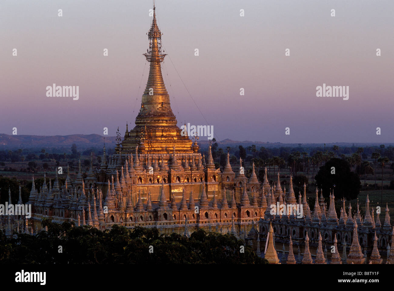 La Pagode Thanboddhay Paya près de la ville de Monywa, dans le centre de la Birmanie Banque D'Images