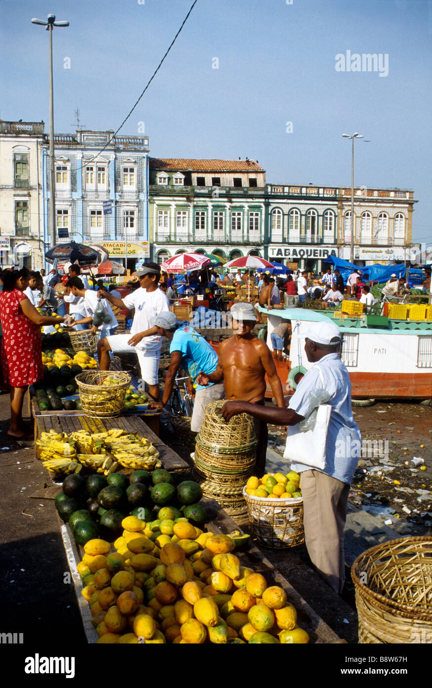 Le pittoresque marché Ver o Peso à Belem dans le bord de la rivière Amazone Banque D'Images