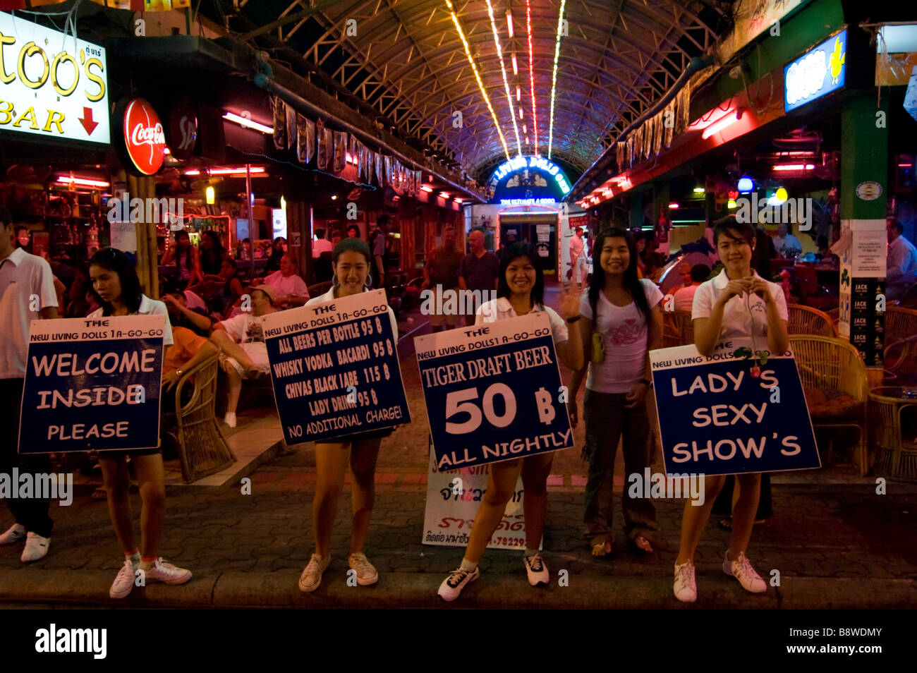 Lapins thaïlandais publicité sex club à Pattaya Thaïlande Photo  