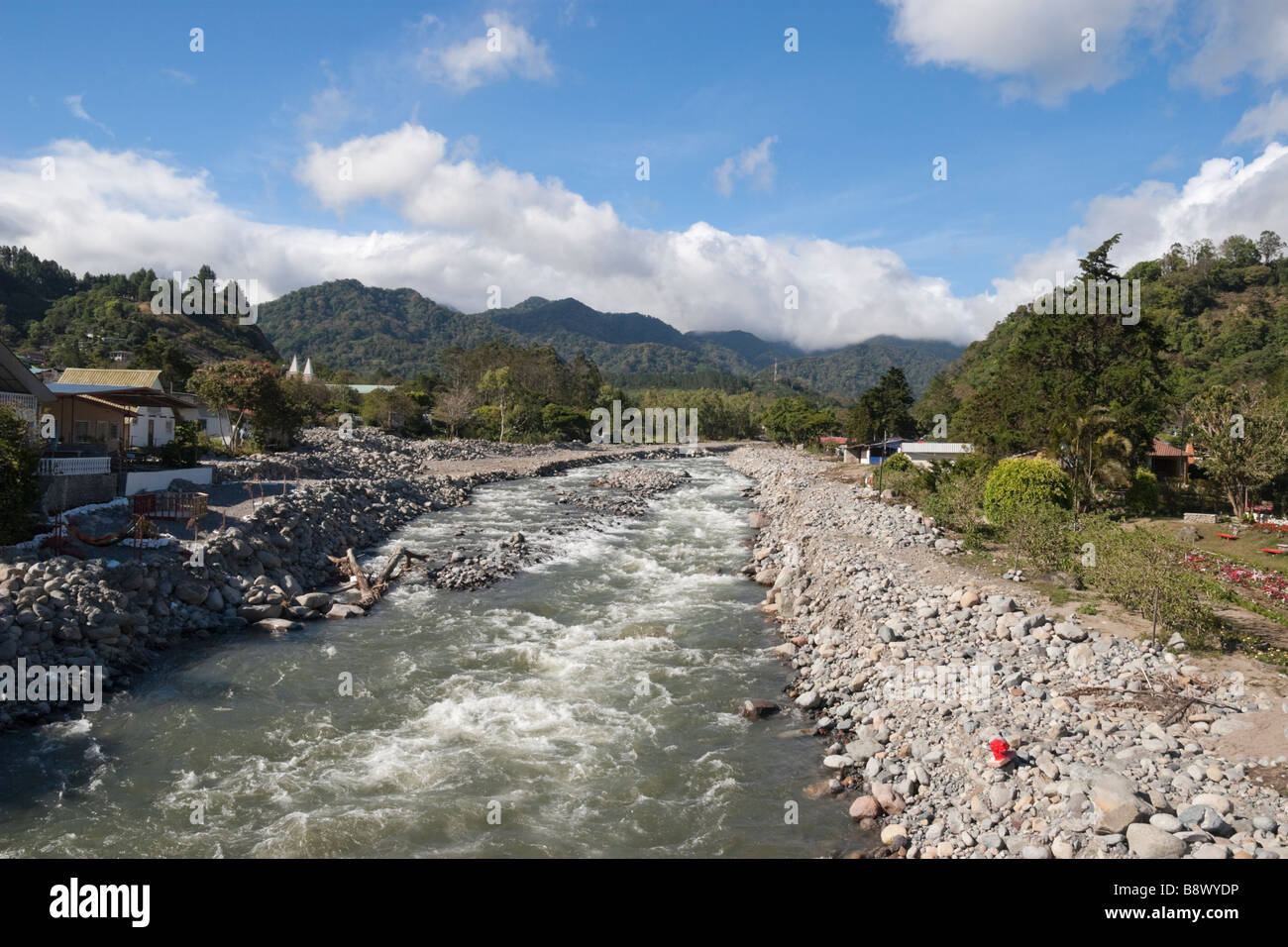 Chiriqui river Banque de photographies et d’images à haute résolution ...