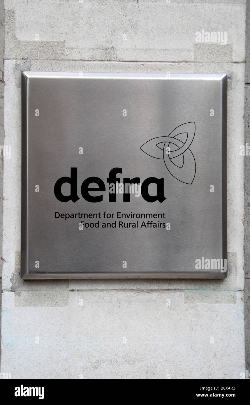 Plaque signalétique à l'extérieur du Ministère de l'environnement, de l'Alimentation et des affaires rurales (Defra) Bureau à Westminster, Londres. Banque D'Images