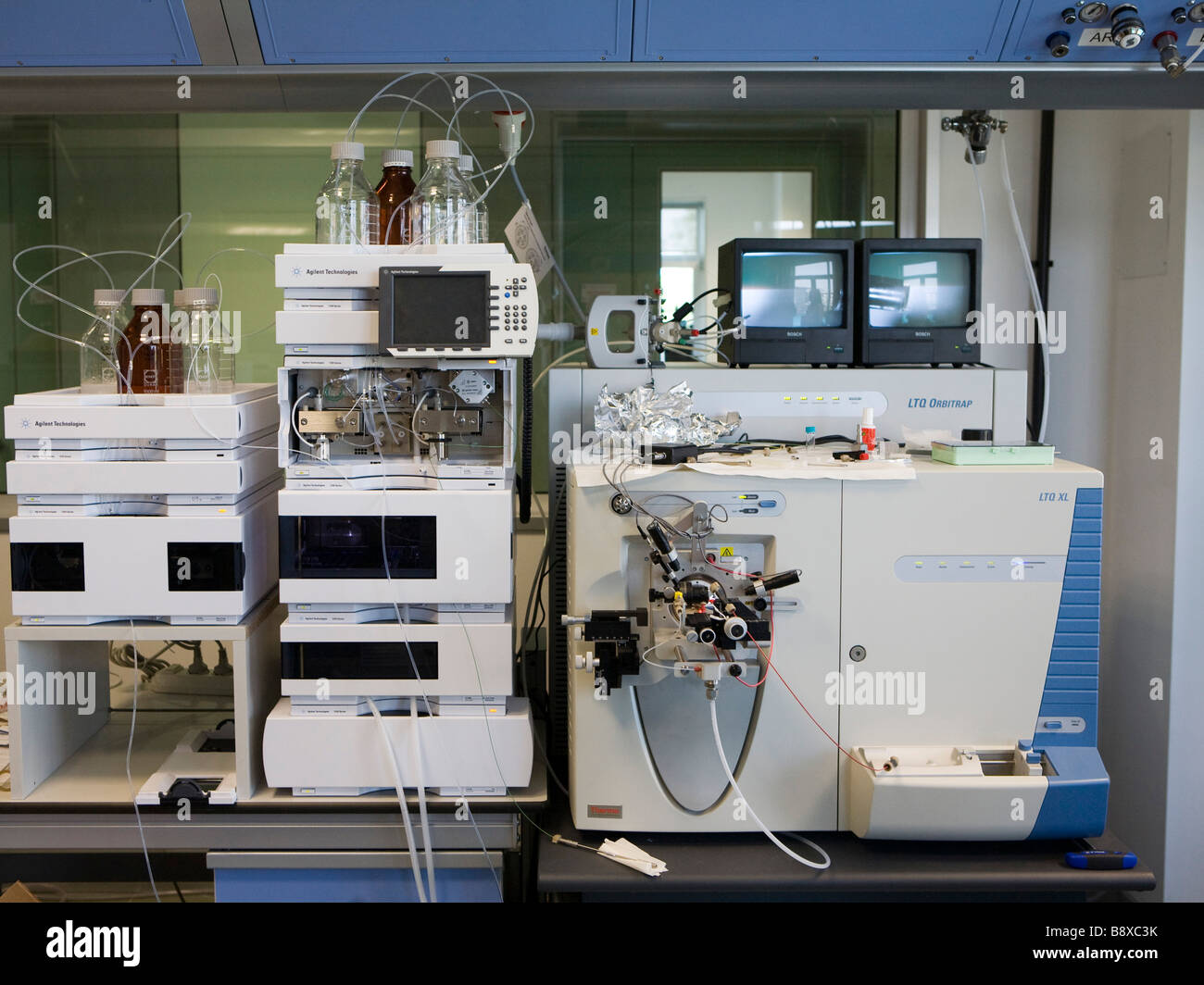 Hplc et un spectromètre de masse, Istituto di Ricerche farmacologiche Mario Negri, Milan, Italie Banque D'Images