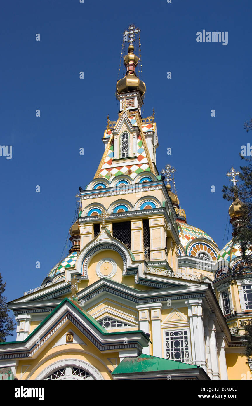 La cathédrale russe orthodoxe Zenkov Almaty Banque D'Images