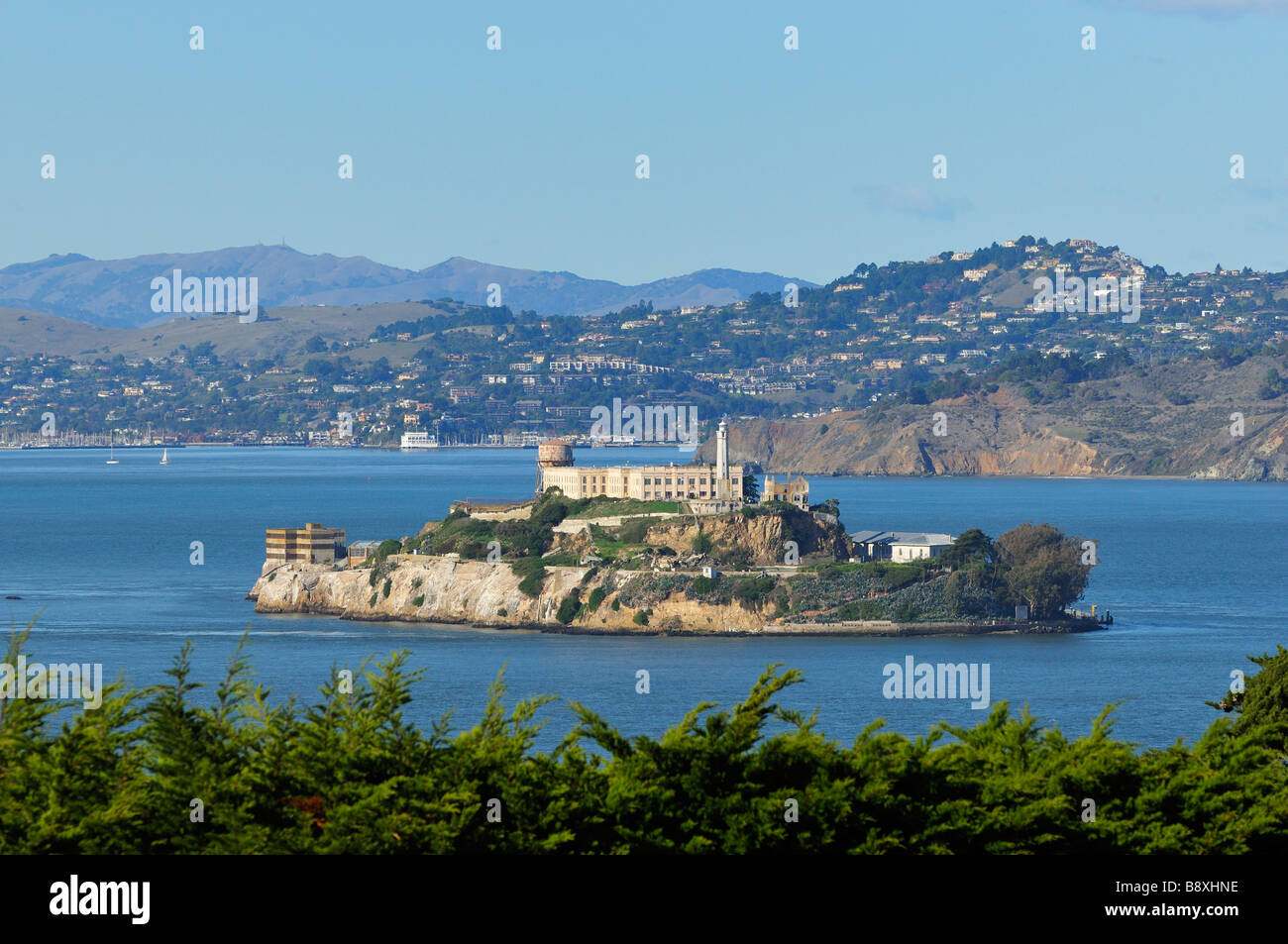 L'île d'Alcatraz en direction de Sausalito et du Mont Tamalpais, vue de Coit Tower CA Banque D'Images