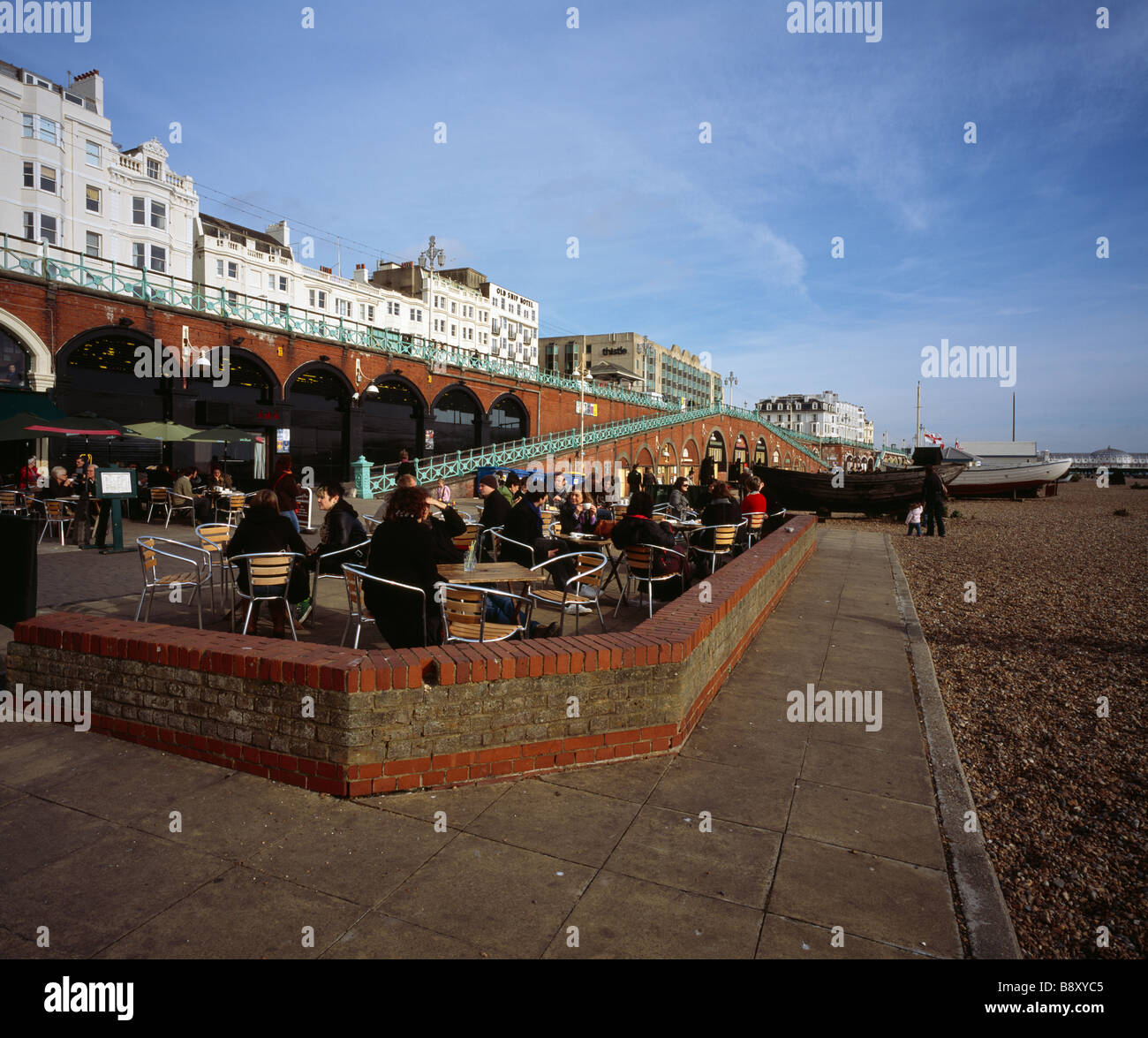 Brighton Seafront cafe en plein air. Brighton, Sussex, England, UK. Banque D'Images