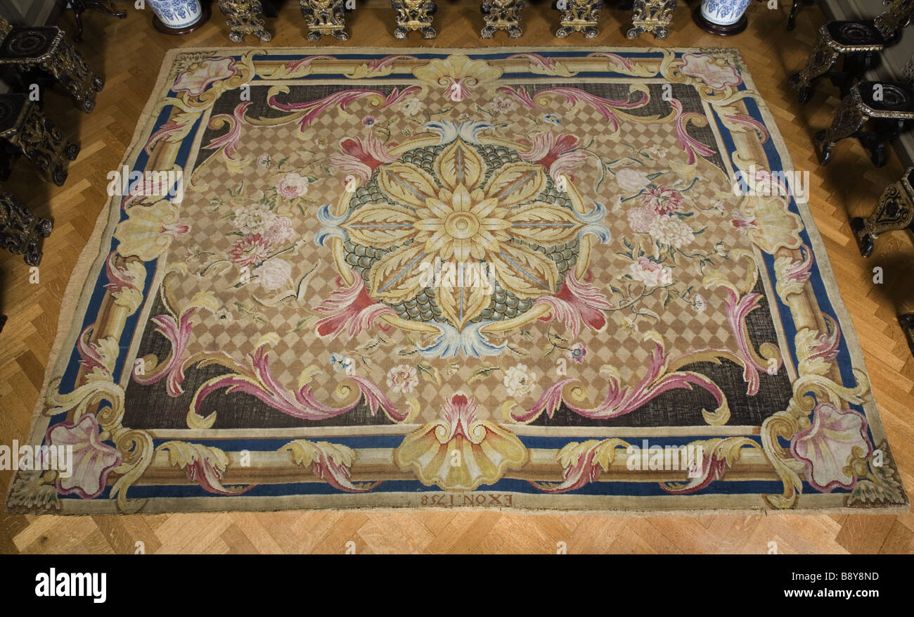L'Exeter du tapis l'EXON 1758 sur le grand escalier à Petworth House West Sussex Banque D'Images
