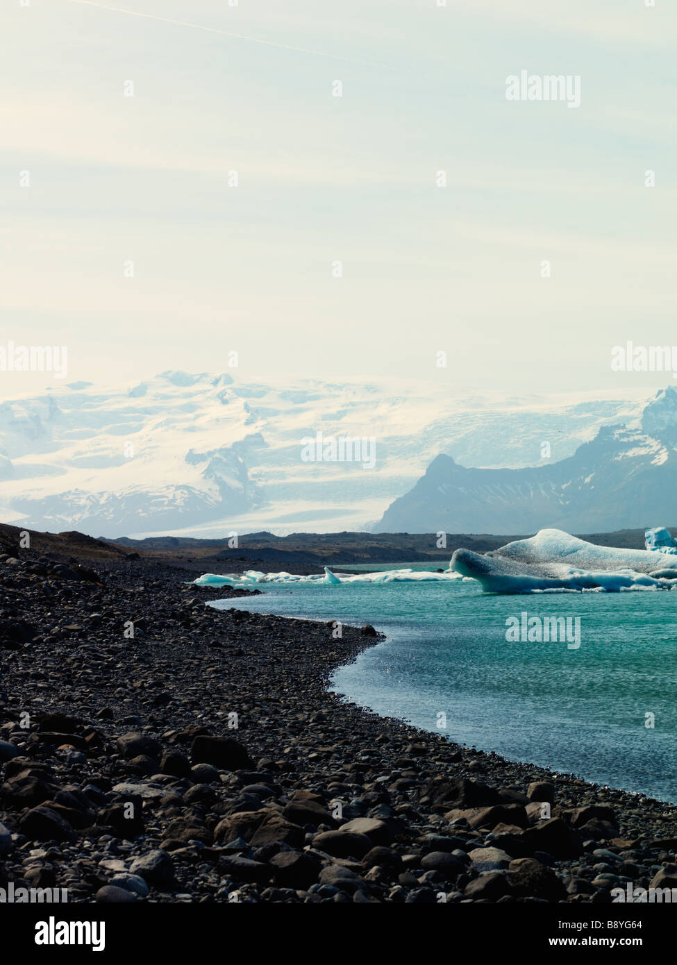 Waterside et Jokulsrln glacier Vatnajokull Islande. Banque D'Images