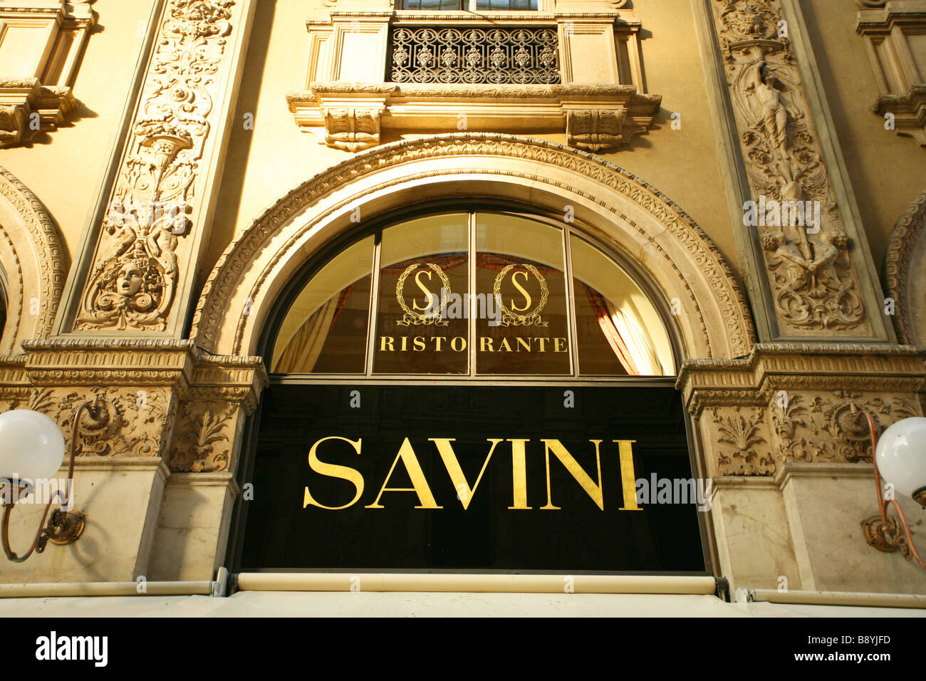 Restaurant Savini, galerie Vittorio Emanuele II, Milan, Lombardie, Italie Banque D'Images