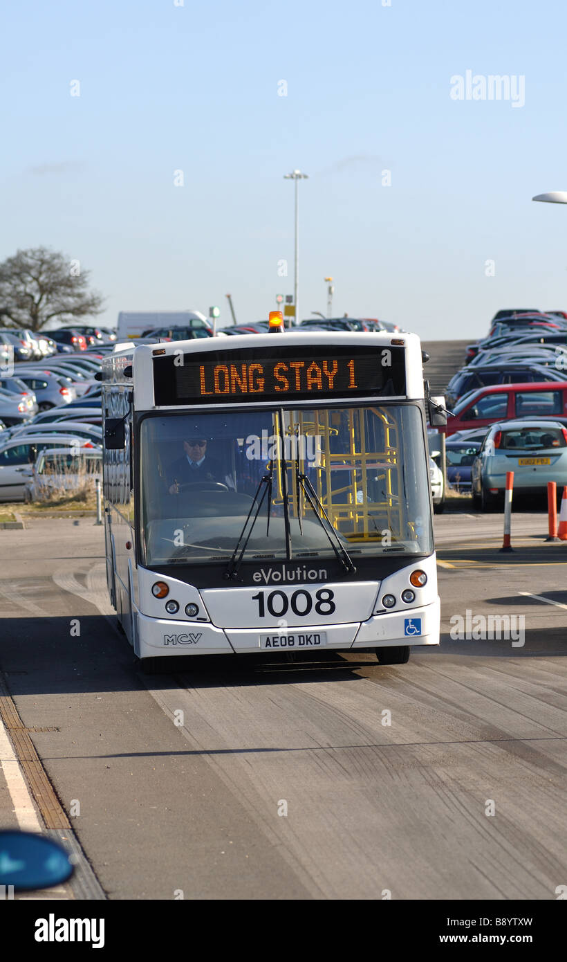 Parking bus gratuit à l'Aéroport International de Birmingham, UK Banque D'Images
