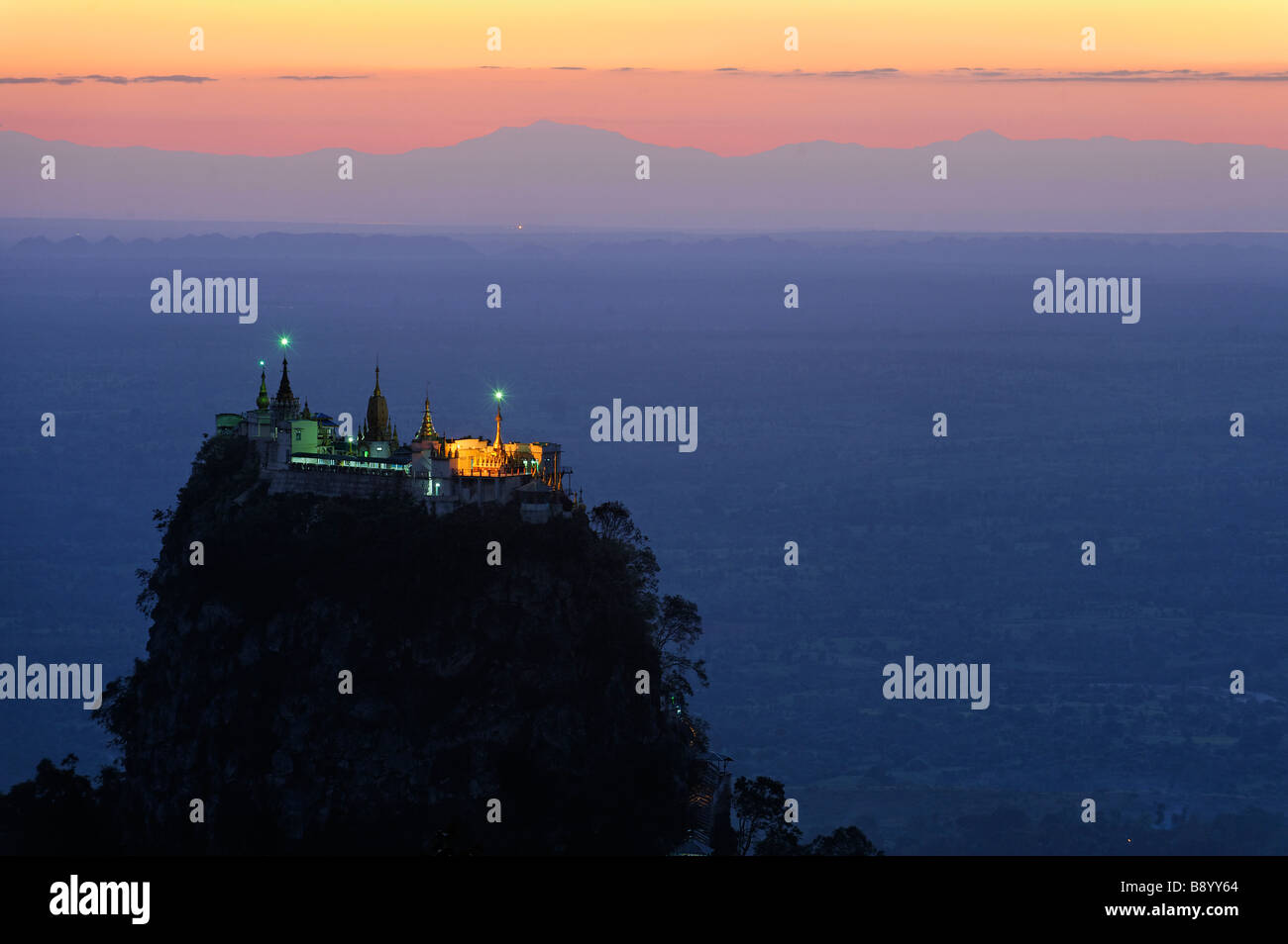 Sanctuaires nat sur le mont Popa Banque D'Images