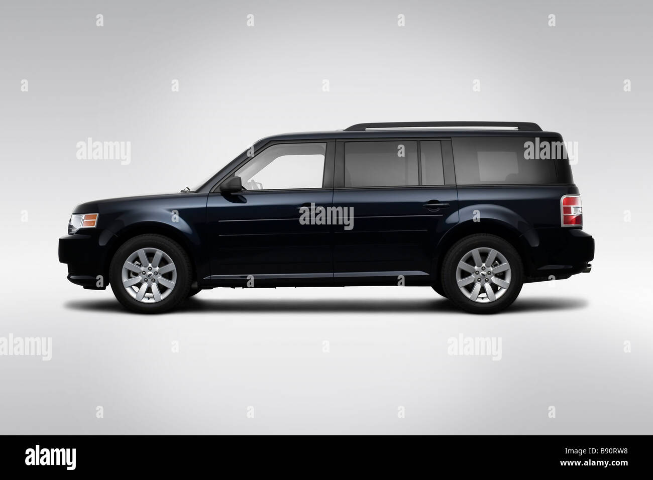 Ford Flex 2009 SW en bleu - Pilotes Portrait Banque D'Images