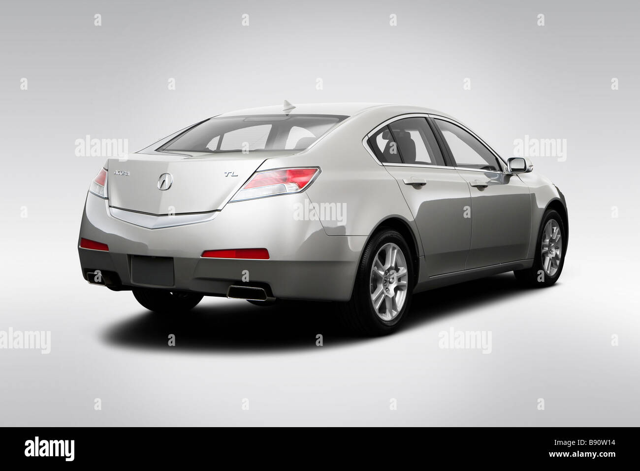 2009 Acura TL dans Gray - vue d'angle arrière Banque D'Images