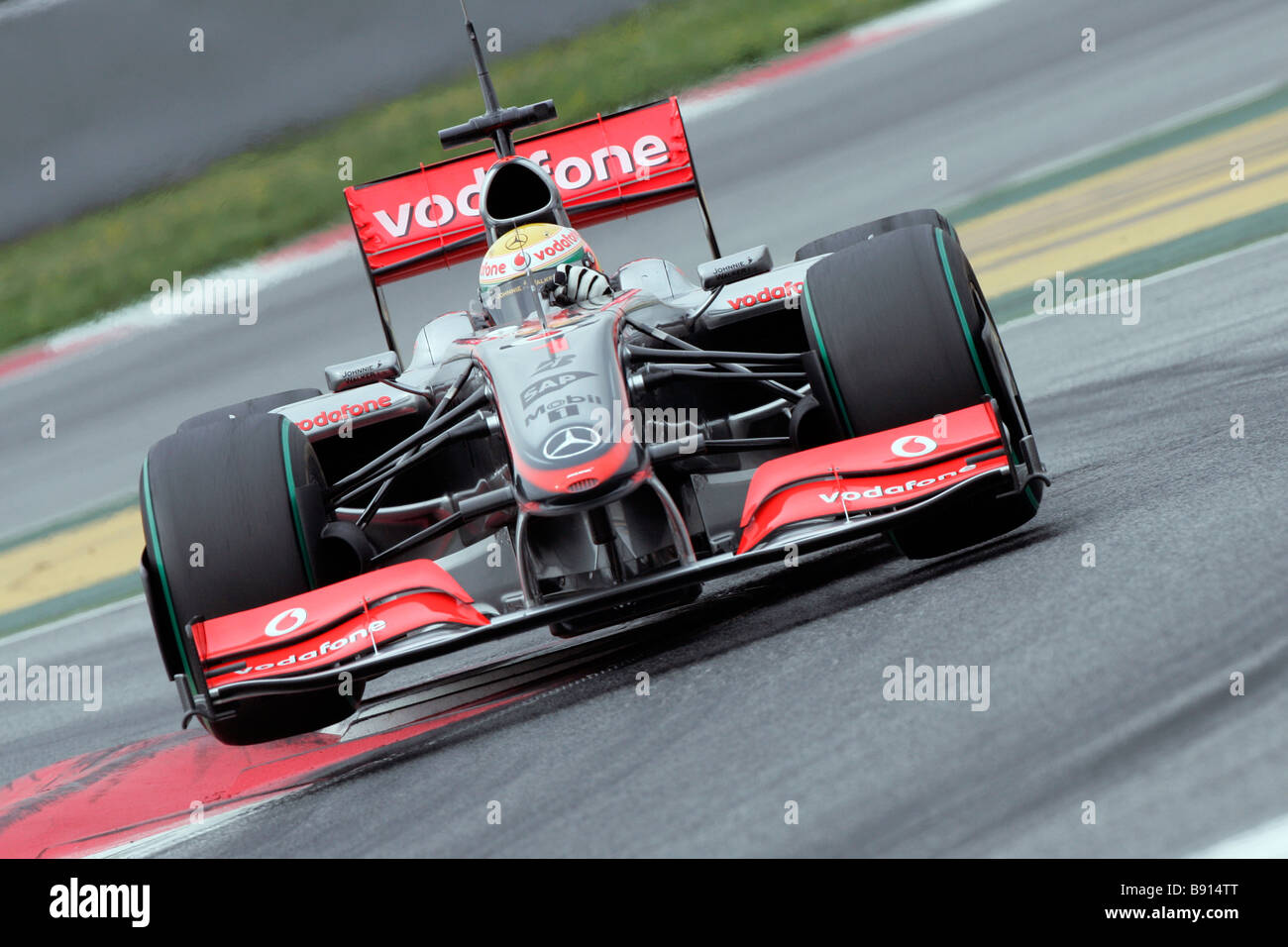 Simone Rosa Semedia 1103 Barcelone 2009 ESP Les voitures de Formule 1 nella foto L Hamilton McLaren F1 Racing team Merdes Banque D'Images