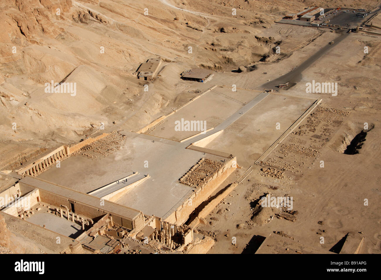Temple funéraire de la reine Hatshepsout, vue aérienne, 'Drie el-Bahri", "West Bank", Luxor, Egypte, [Afrique du Nord] Banque D'Images