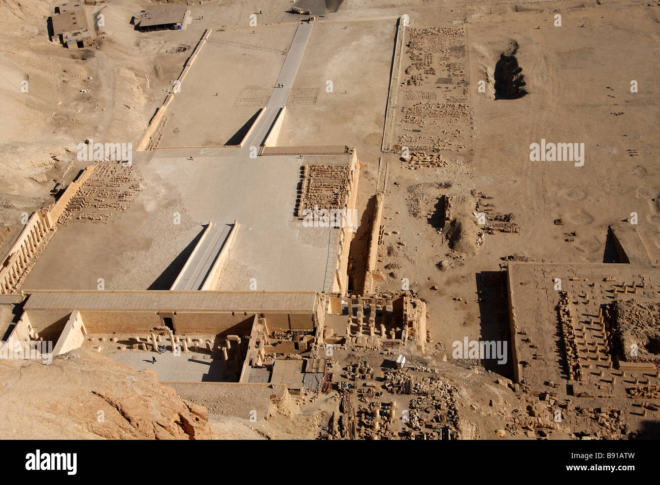 Temple funéraire de la reine Hatshepsout, vue aérienne, 'Drie el-Bahri", "West Bank", Luxor, Egypte, [Afrique du Nord] Banque D'Images