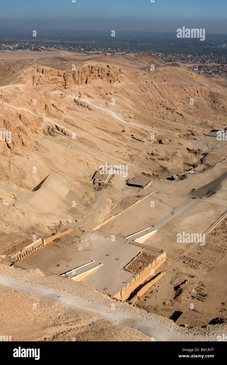 Temple funéraire de la reine Hatshepsout, falaise vue paysage, 'Drie el-Bahri", "West Bank", Luxor, Egypte, [Afrique du Nord] Banque D'Images