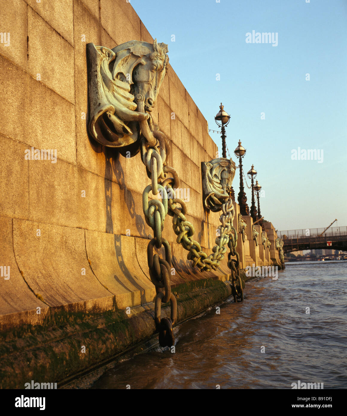 County Hall Conçu par Ralph Knott, construit 1911-33. Détail de tête de cheval avec les chaînes de mouillage pour l'expédition Banque D'Images