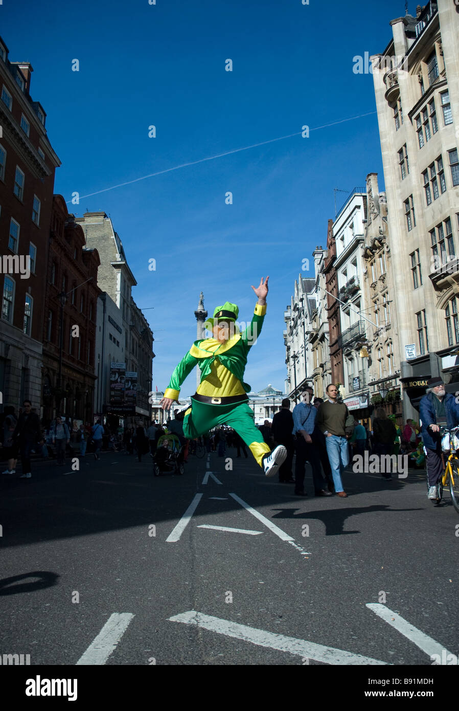 Un lutin irlandais au 2009 St Patrick's Day Parade Banque D'Images