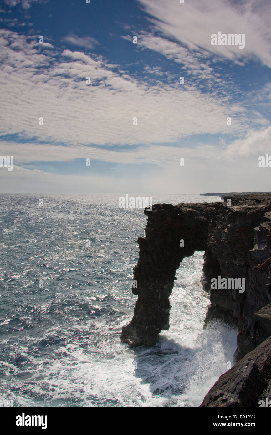 Mer Holei Arch - Volcanoes National Park, Big Island, Hawaii, USA Banque D'Images