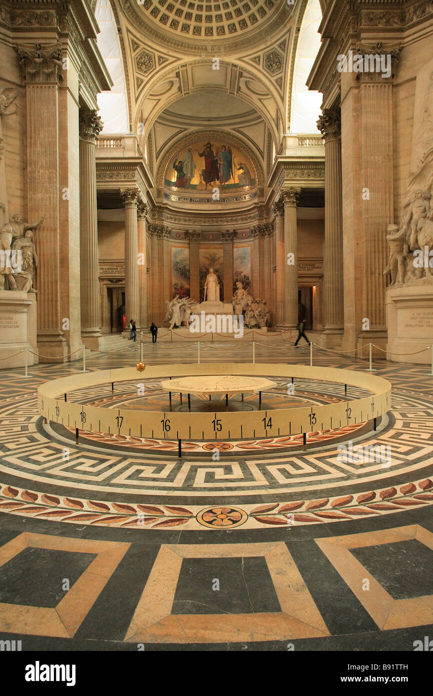 Pendule de FOUCAULT S VUE DE L'INTÉRIEUR du Panthéon PARIS Banque D'Images
