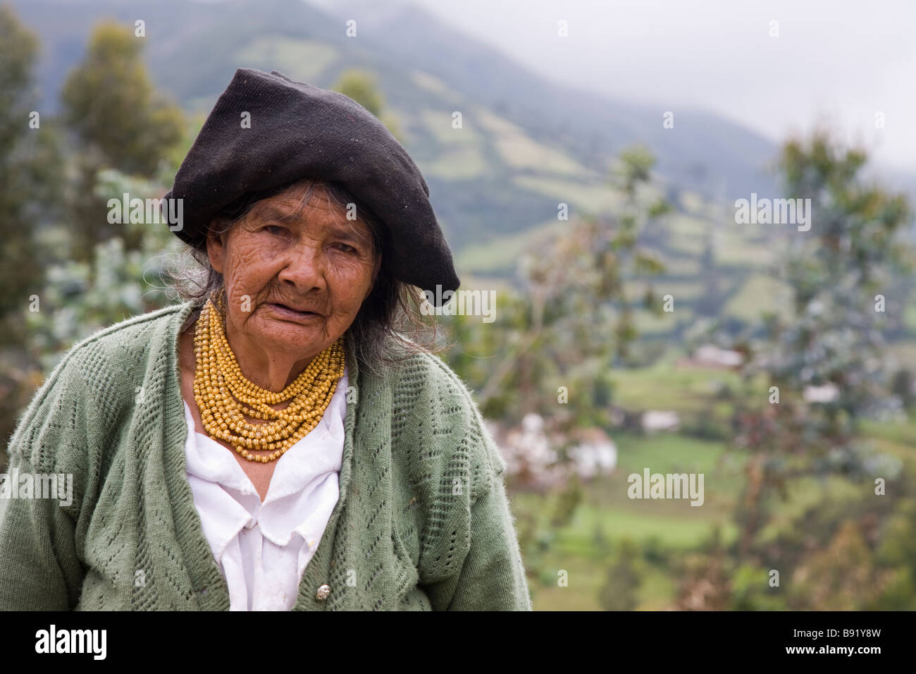 Personnes âgées femme Quichua, Otavalo, Equateur Province Banque D'Images