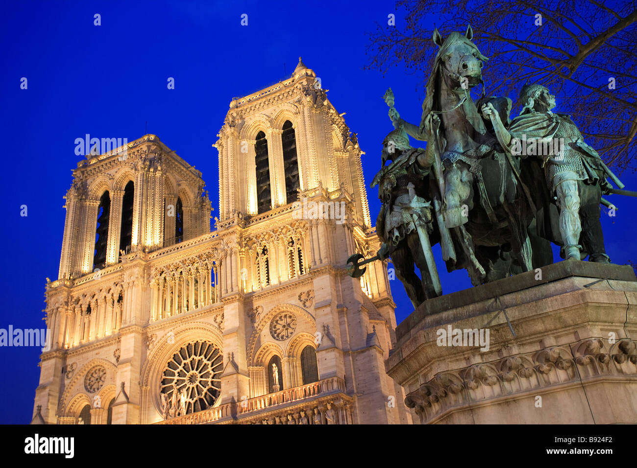 La CATHÉDRALE NOTRE DAME PARIS Banque D'Images