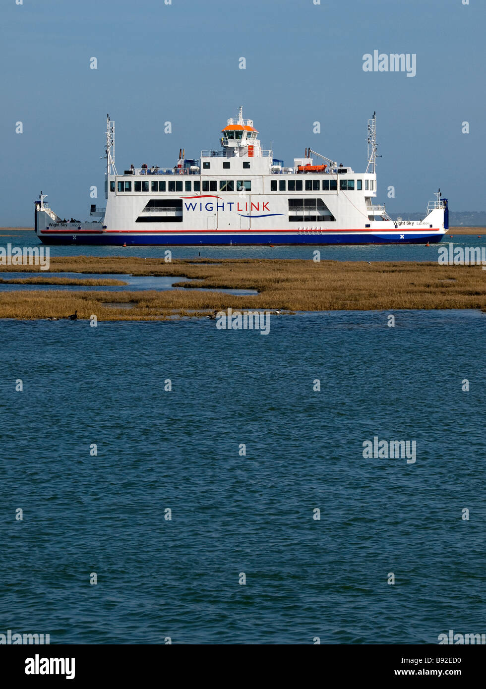 Le nouveau ferry Wightlink Wight 'ciel' arrivant à Lymington UK Banque D'Images