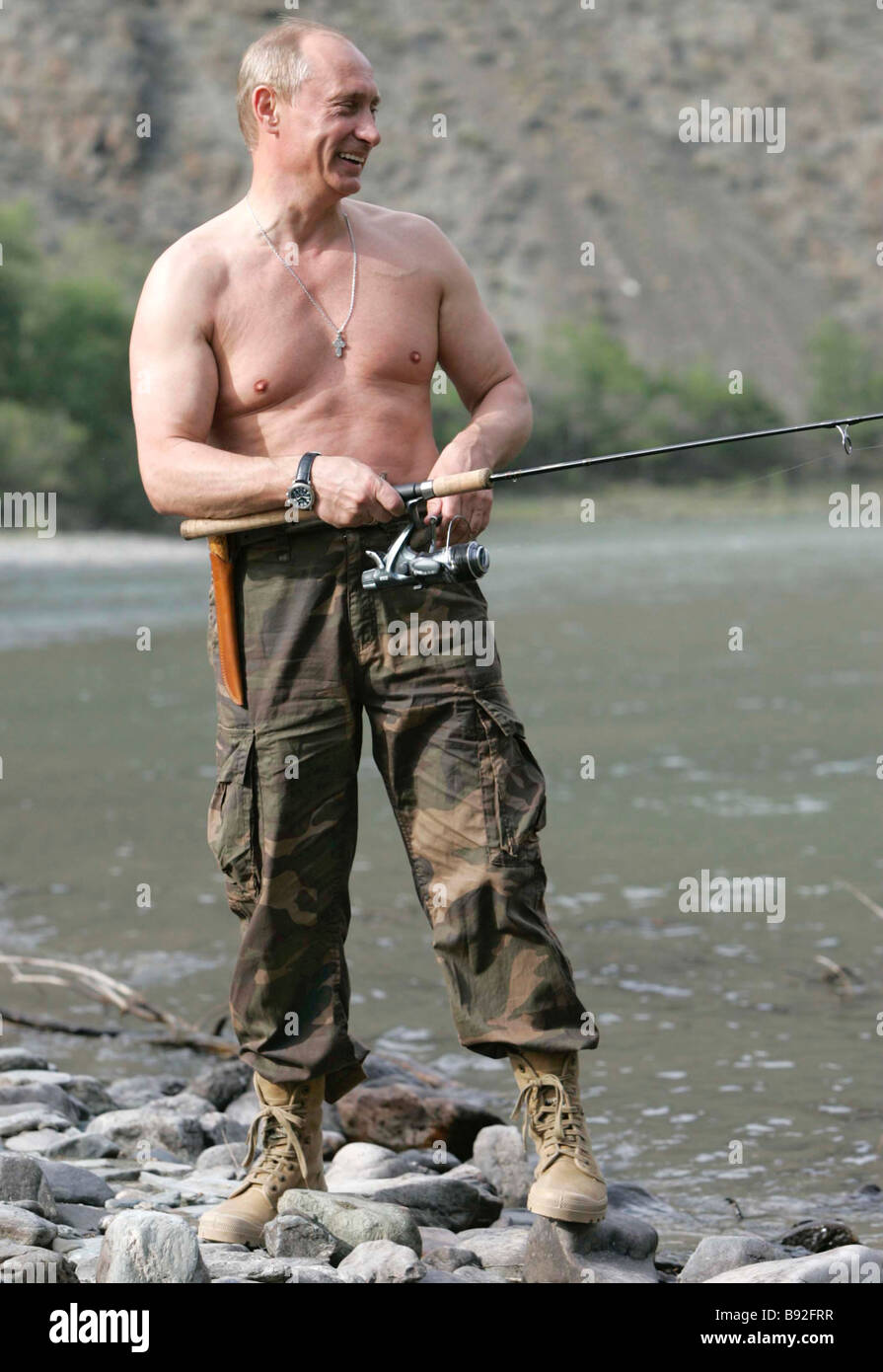 Le Pr sident Russe Vladimir Poutine La P che Sur La Rivi re Khemchik Le Pr sident Russe Vladimir Poutine La P che Sur La Rivi re Khemchik