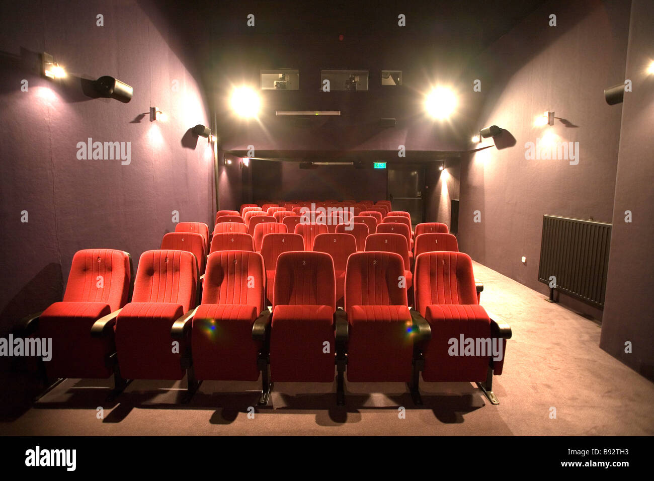 Salle de cinéma vide Banque D'Images