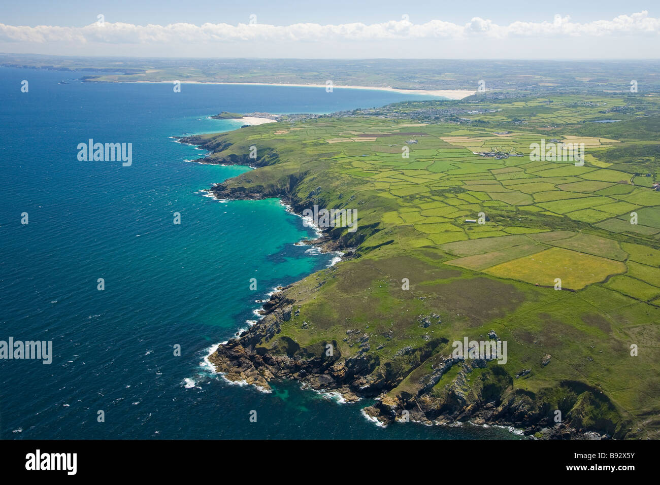 Vue aérienne de côte près de Lands End de St Ives Cornwall Péninsule Cornish Riviera England UK Royaume-Uni GB Grande Bretagne Banque D'Images