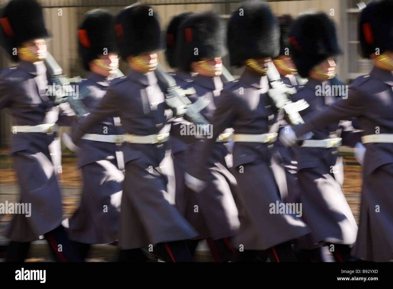 Garde côtière canadienne Garde côtière de changement de Queens London UK Banque D'Images