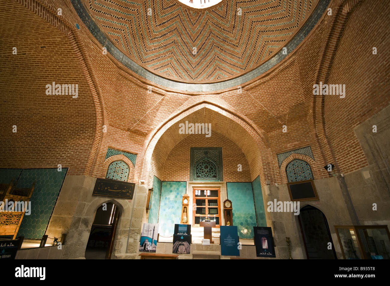 Mosquée Sahip Ata je complexe construit par les Seldjoukides de Konya Turquie 13 siècle Banque D'Images