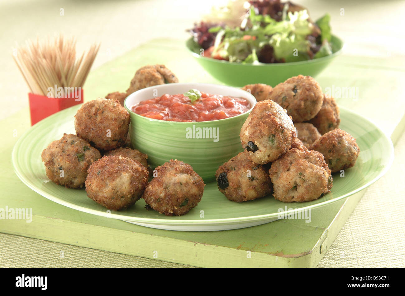 D'olive et aux herbes boulettes de viande Banque D'Images