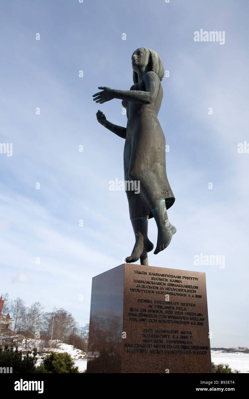Statue de la paix à Helsinki en Finlande Banque D'Images