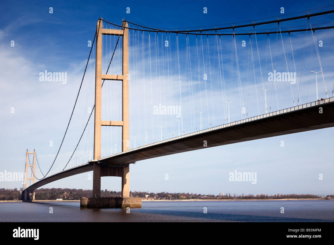 Le pont Humber sur la rivière Humber près de Hull, Yorkshire Angleterre Royaume-Uni regardant vers le nord Banque D'Images