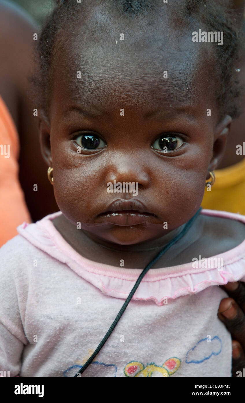 L Afrique De L Ouest Senegal Oussouye Casamance Portrait D Un Bebe Africain Photo Stock Alamy L Afrique De L Ouest Senegal Oussouye Casamance Portrait D Un Bebe Africain Photo Stock Alamy
