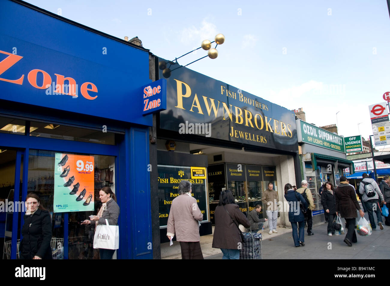 Sept Sœurs Road, Islington. Les prêteurs sur gages Banque D'Images