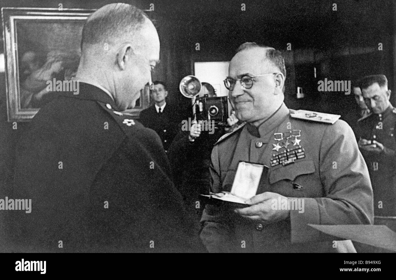 Gueorgui JOUKOV ((1896-1974) général soviétique à propos de 1946 Photo