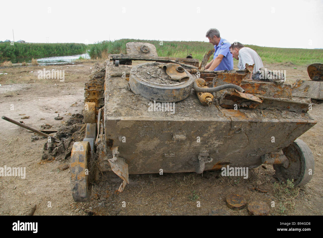 Une Seconde Guerre Mondiale T 70 Tank Trouves Dans Une Tourbiere De La Region De Volgograd Photo Stock Alamy