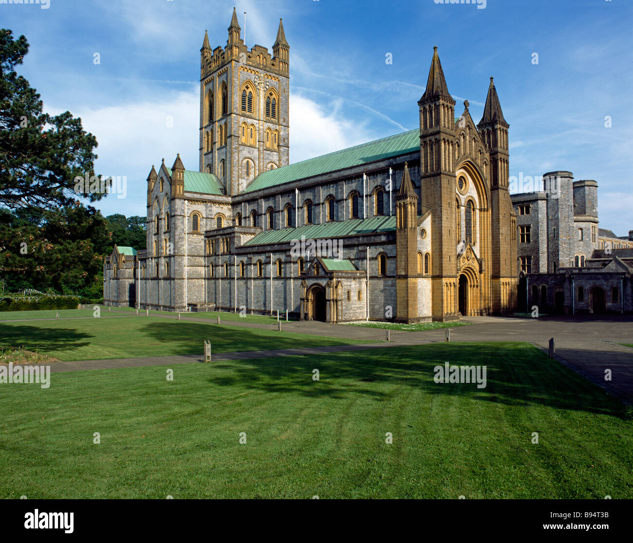 Buckfast Abbey, Buckfastleigh, Devon, Royaume-Uni. Un monastère bénédictin reconstruit en 1938 sur le site du bâtiment d'origine (démoli en 1539) Banque D'Images
