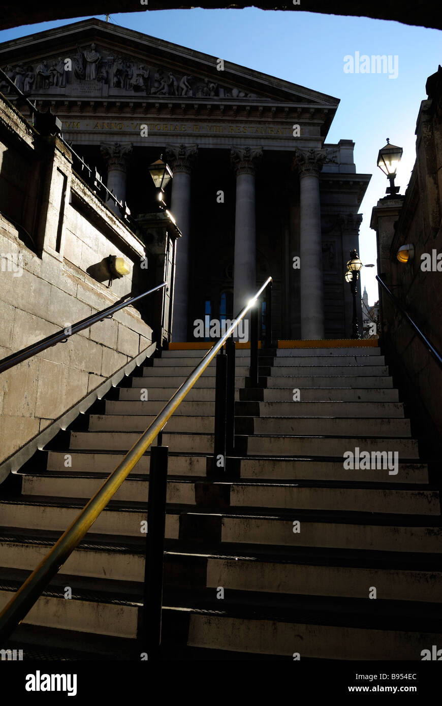 Escaliers de la station de métro Bank à la Royal Exchange, Londres Angleterre Grande-Bretagne. Banque D'Images