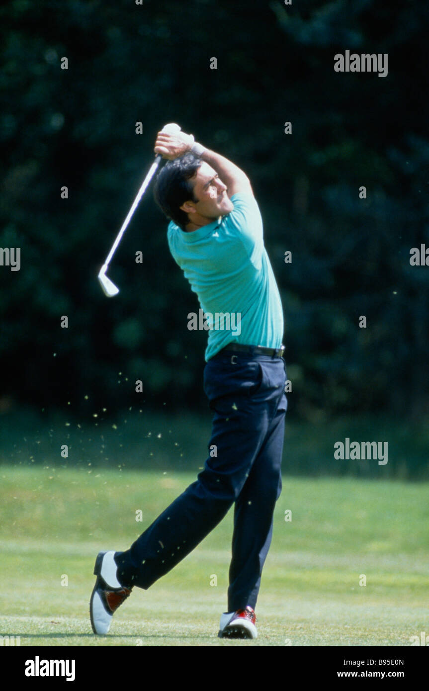 Balle de Golf Jeux SPORT Seve Ballesteros en tenant une balançoire Banque D'Images