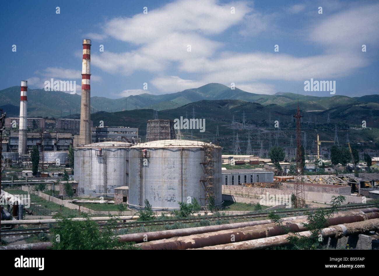 L'Asie centrale l'Arménie Vanadzor chauffage central installation industrielle. Banque D'Images