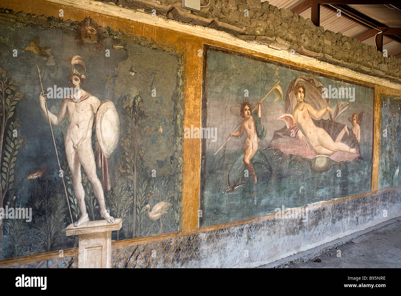 L'Italie, Campanie, Naples, Pompéi, maison de Vénus Vénus fresques réalisées dans un shell et de l'article figure de Mars. Banque D'Images