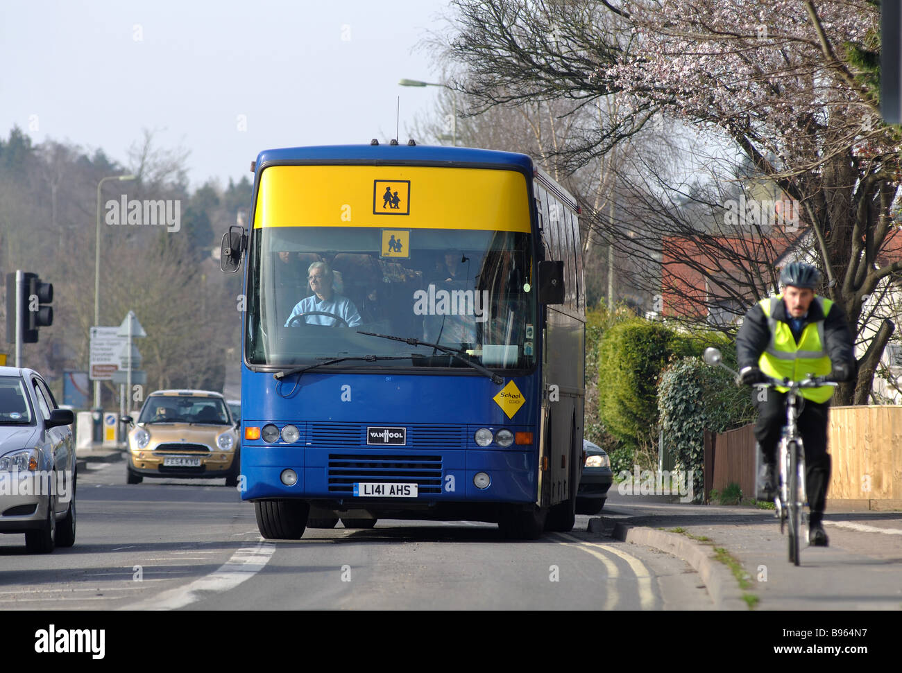 School bus, Botley, Oxford, Oxfordshire, England, UK Banque D'Images