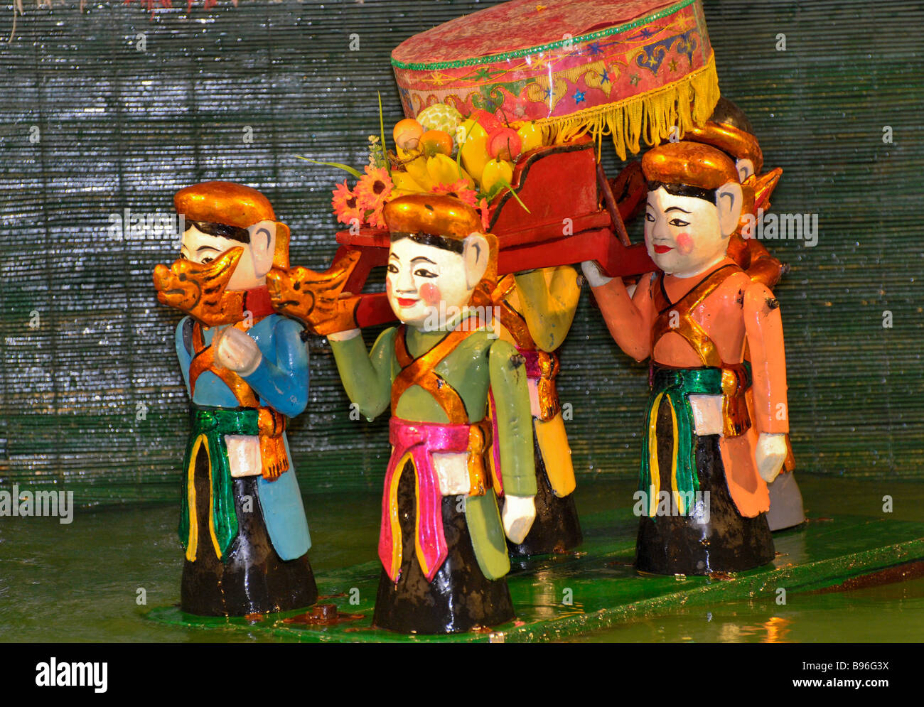 La culture vietnamienne - scènes de l'eau Théâtre de Marionnettes, Hanoi Vietnam Banque D'Images